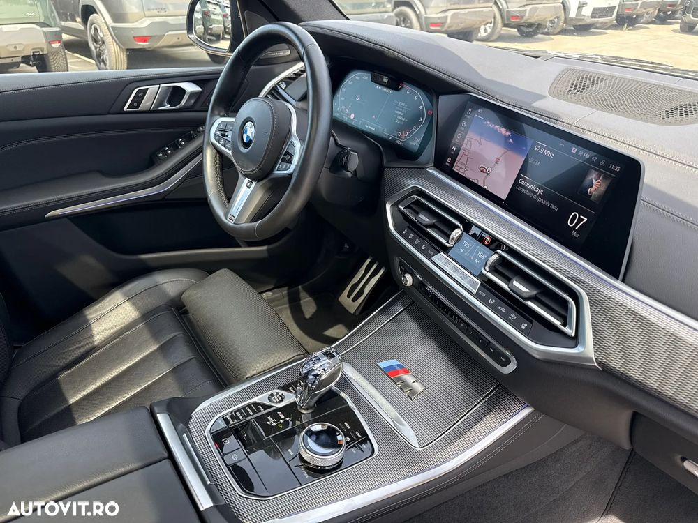 BMW X5 M M50i - 12