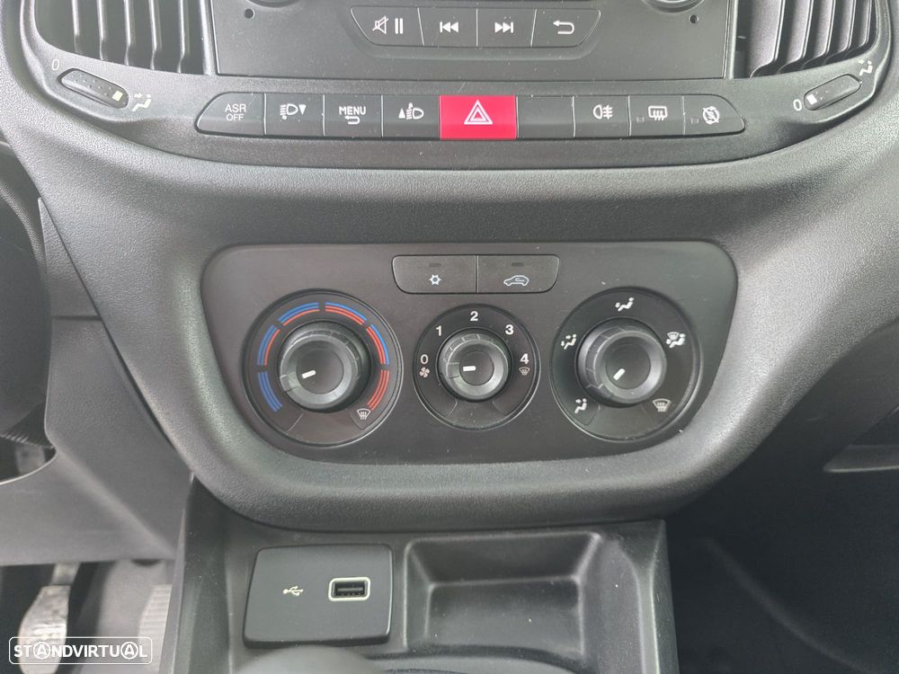 Fiat Doblo 1.6 MJ SX 3L com 2JG - 10