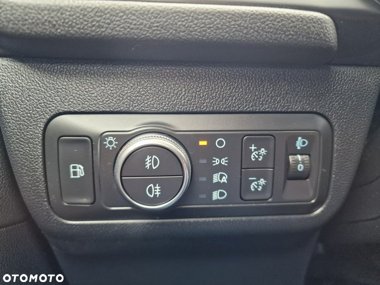 Ford Kuga - 32