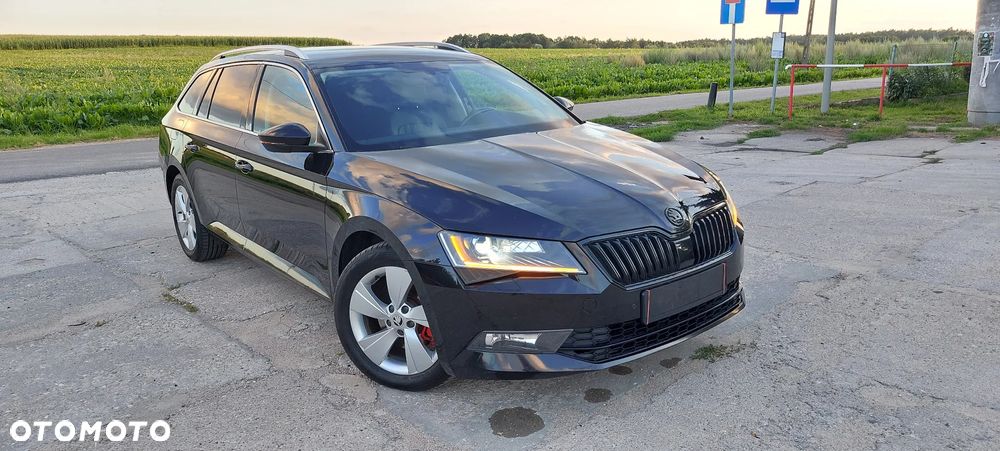 Skoda Superb Combi 1.6 TDI DSG Ambition - 14