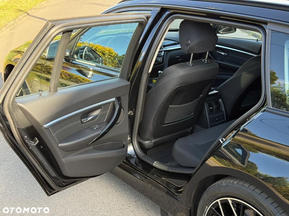 BMW Seria 3 320i GPF xDrive Sport Line Shadow - 20