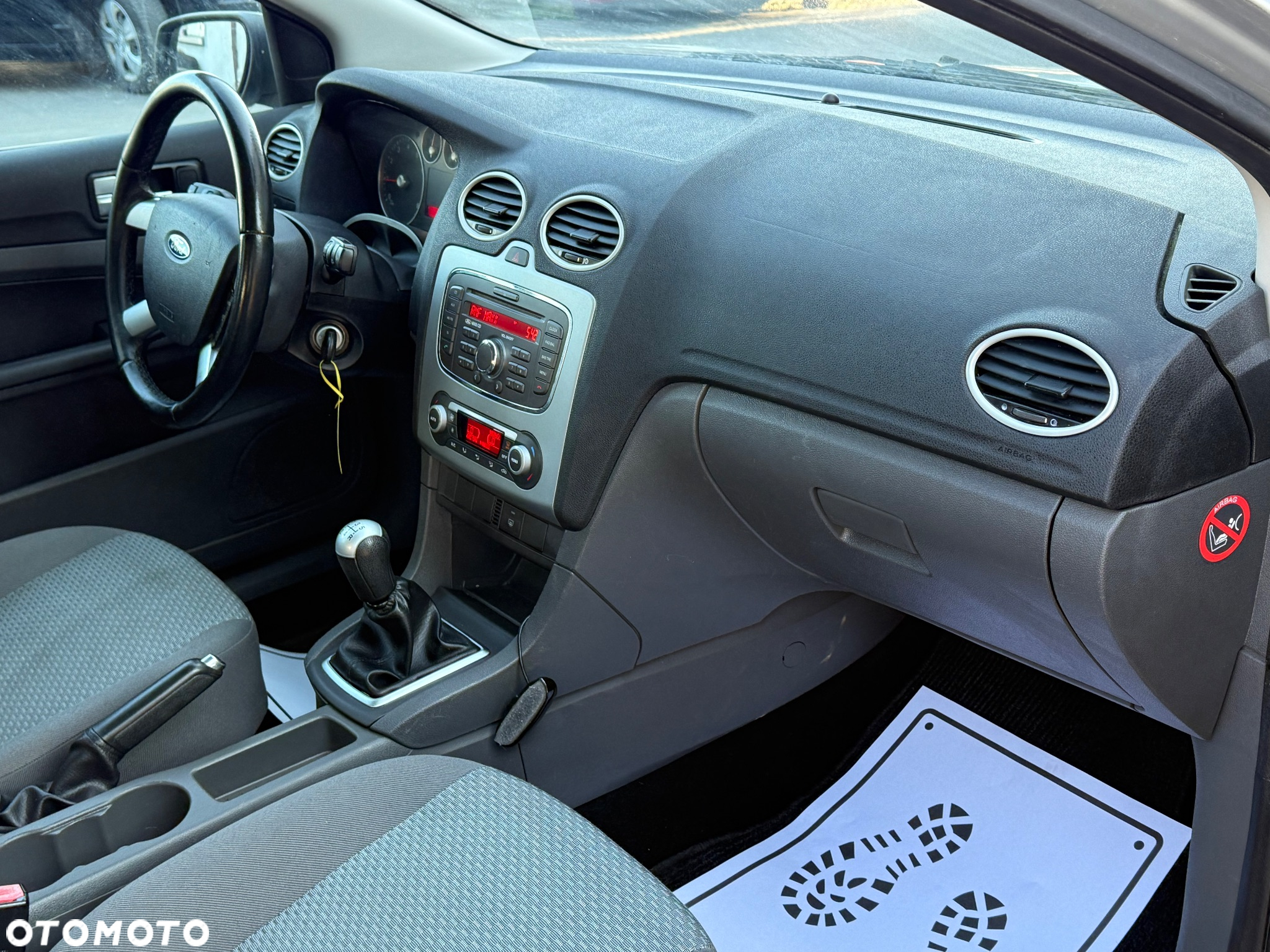 Ford Focus 1.6 16V Style+ - 6