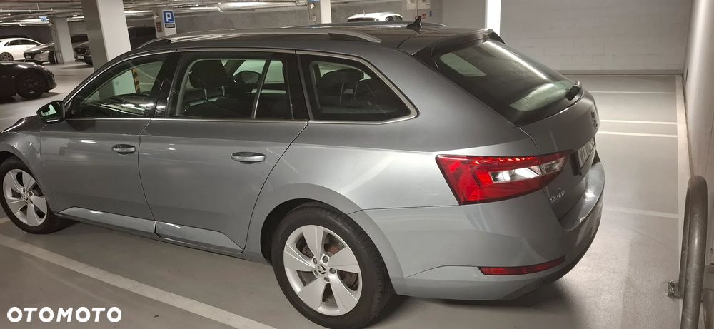 Skoda Superb 1.6 TDI Ambition - 26