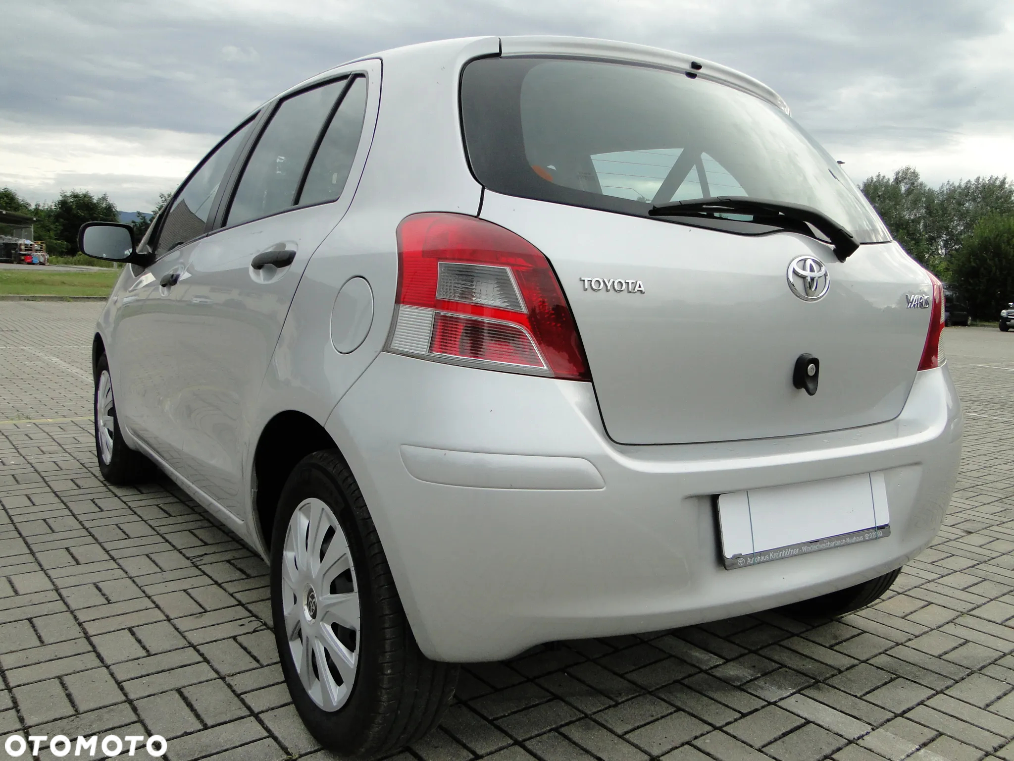Toyota Yaris - 25