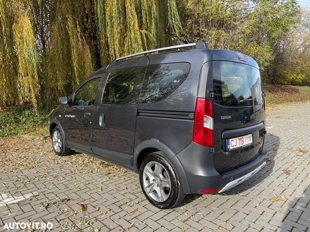 Dacia Dokker SCe 100 Stepway Celebration - 4