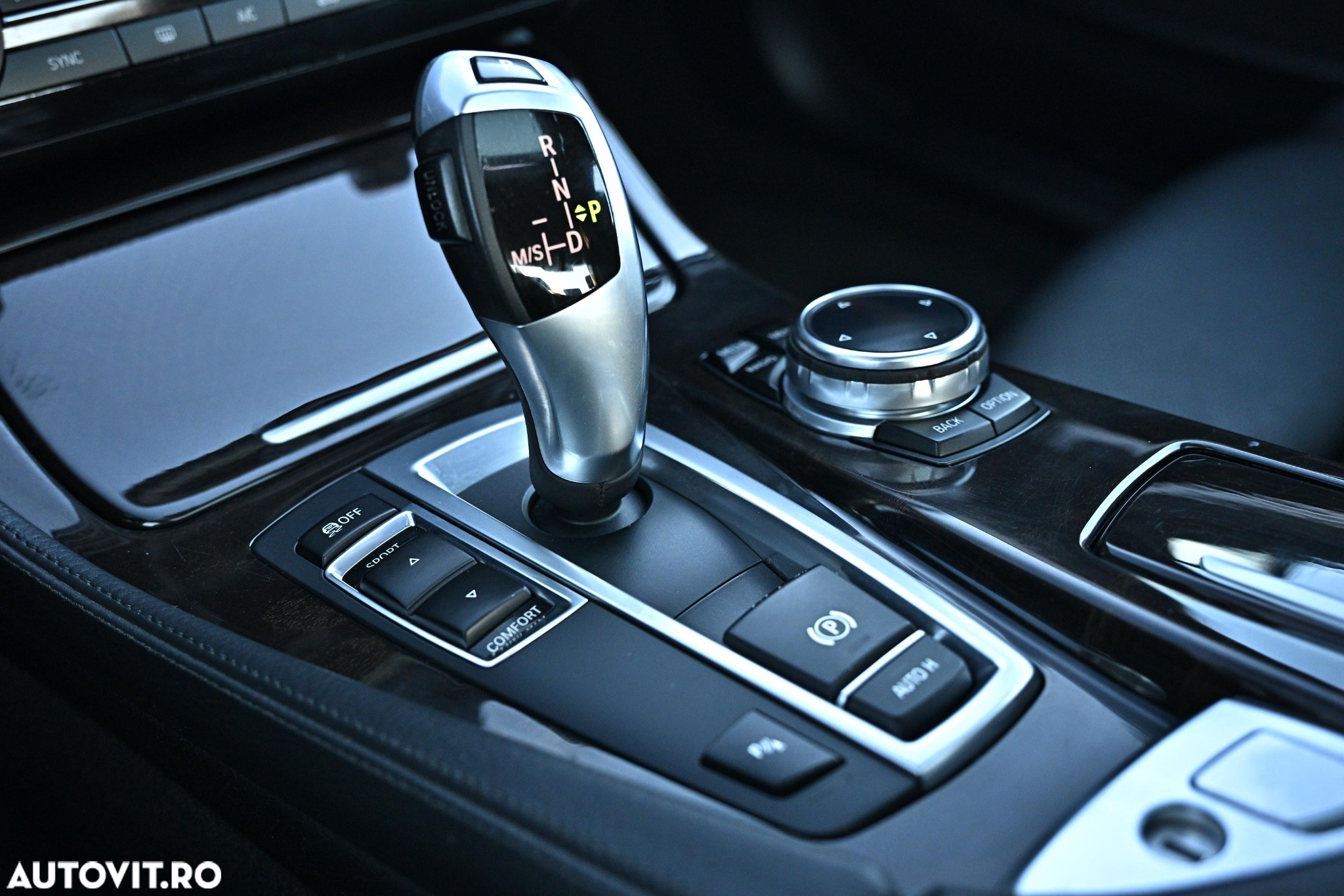 BMW Seria 5 530d - 24