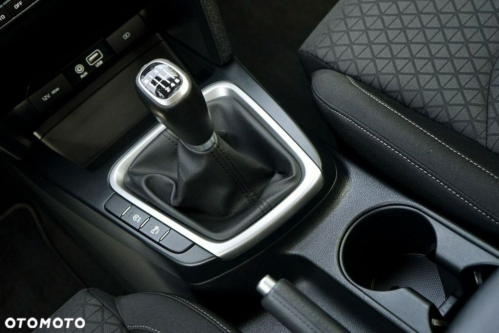 Kia Ceed - 28