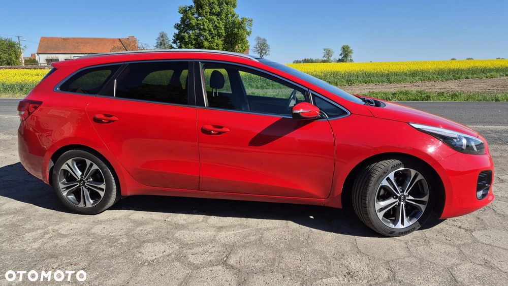 Kia Ceed 1.6 CRDi 136 ISG GT Line - 31