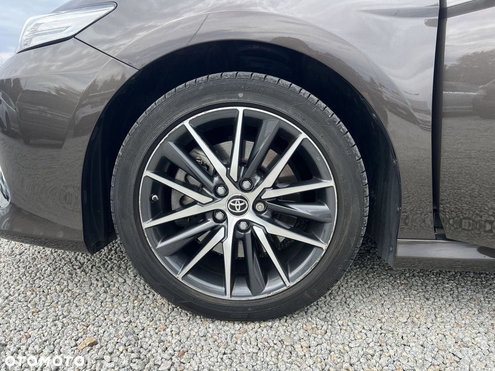 Toyota Camry 2.5 Hybrid Executive CVT - 21