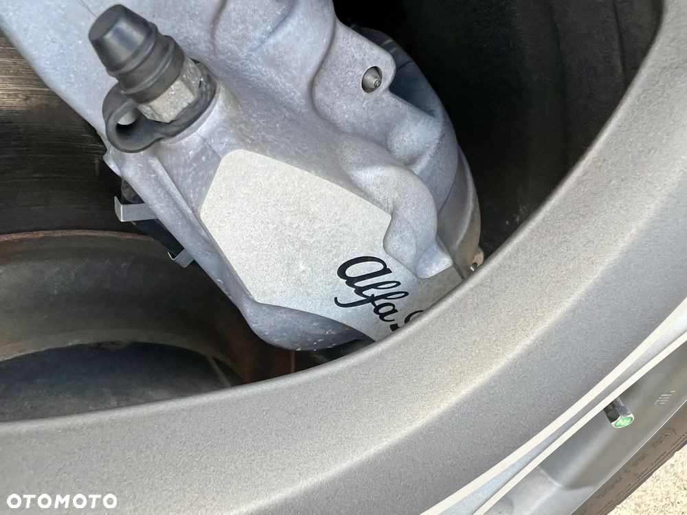 Alfa Romeo Stelvio 2.0 Turbo 16V AT8-Q4 Business - 27