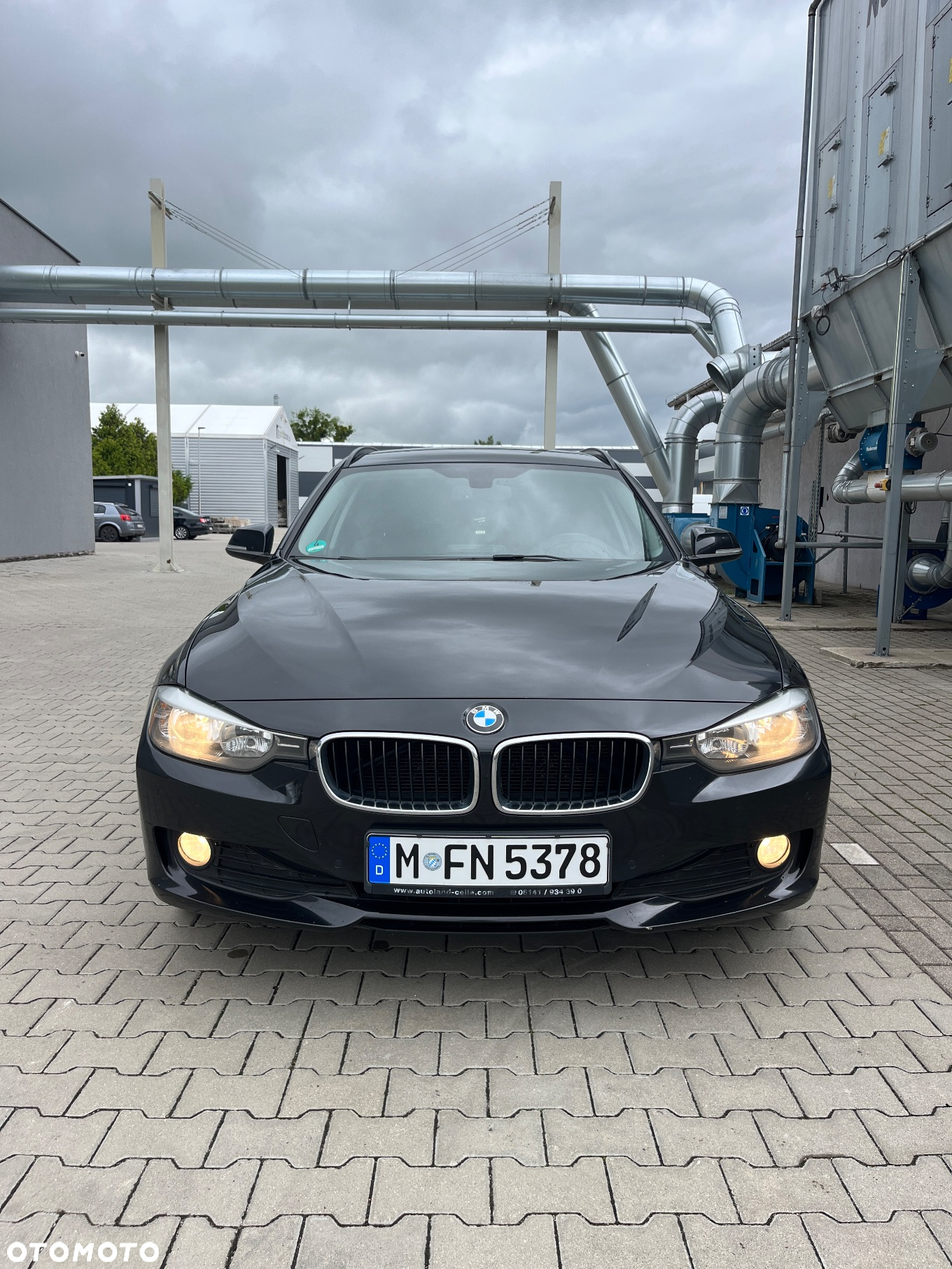 BMW Seria 3 318d Touring - 2