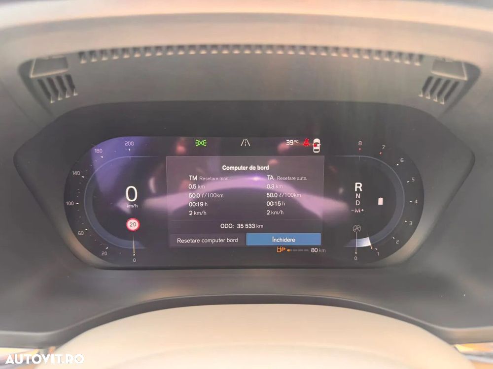 Volvo XC 60 B5 AT AWD MHEV Plus Dark - 24