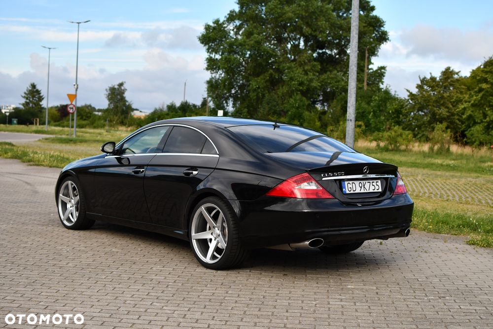 Mercedes-Benz CLS 500 - 21