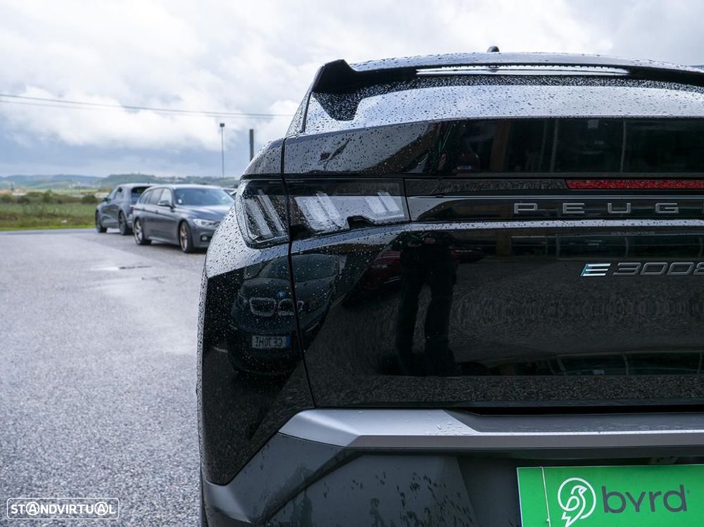 Peugeot E-3008 73 kWh Allure - 12