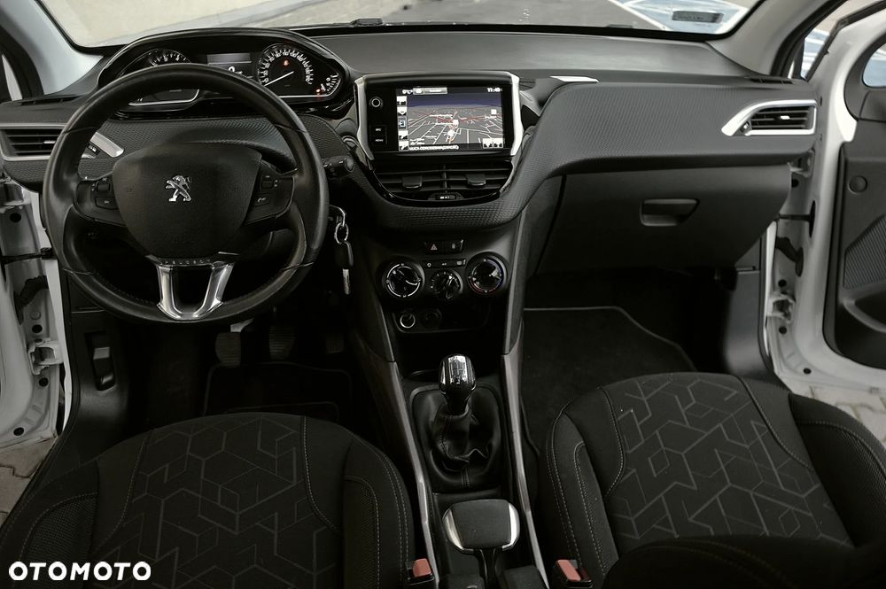 Peugeot 2008 1.2 Pure Tech Active - 11