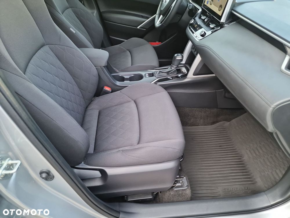 Toyota Corolla Cross 2.0 Hybrid Style - 15