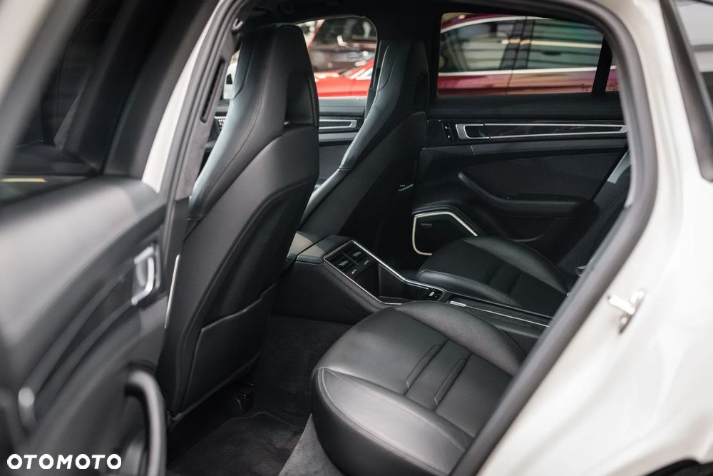 Porsche Panamera Turbo S e-Hybrid - 33