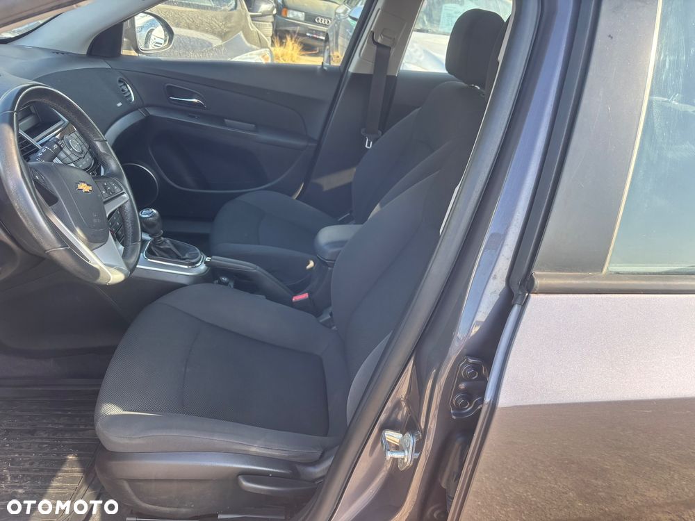 Chevrolet Cruze 1.6 LT - 33