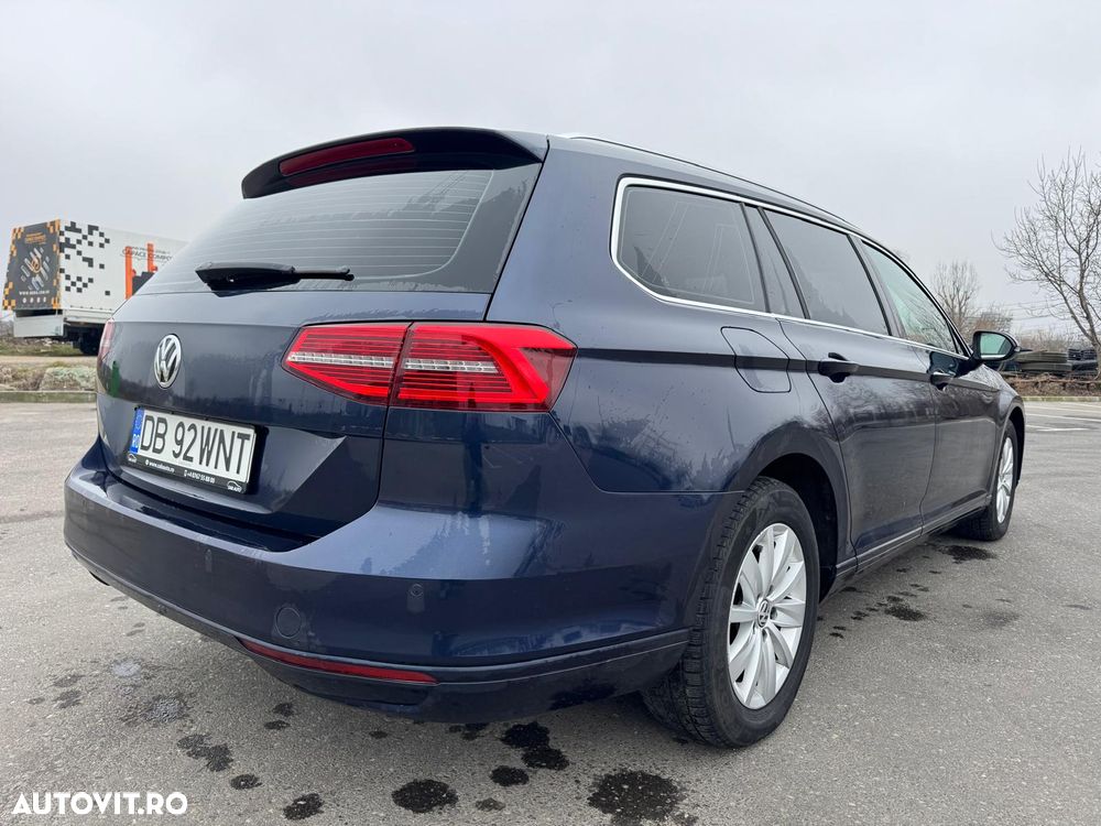 Volkswagen Passat 1.6 TDI Comfortline - 8