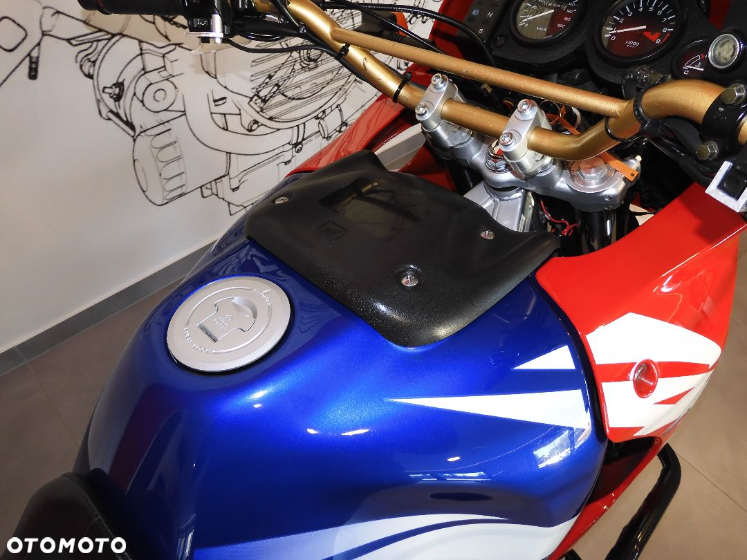 Honda XRV - 17