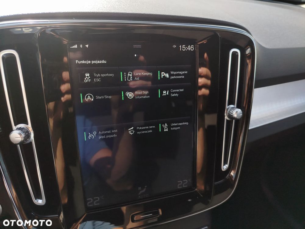 Volvo XC 40 T2 Plus Dark - 30