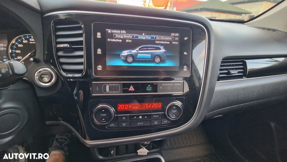 Mitsubishi Outlander 2.4 4WD Diamant+ - 33