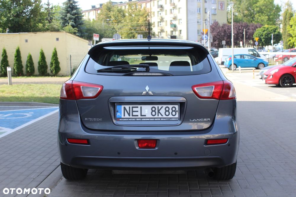 Mitsubishi Lancer 1.8 Invite - 4
