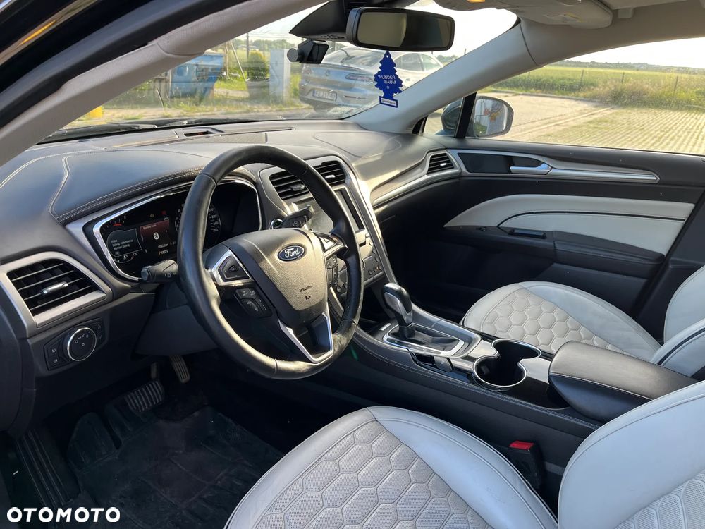 Ford Mondeo Vignale 2.0 TDCi 4WD PowerShift - 11