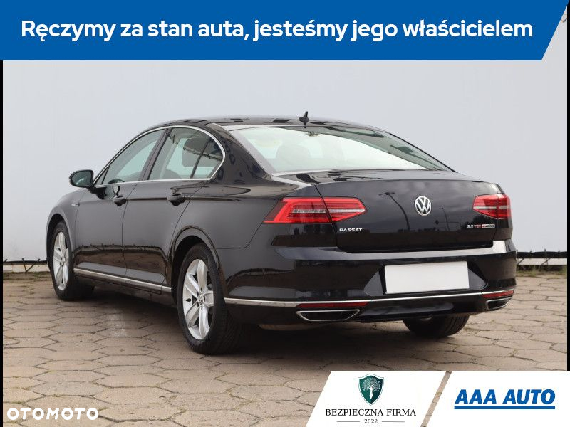 Volkswagen Passat - 5