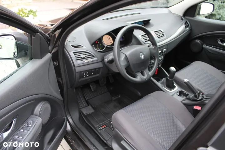 Renault Megane 1.6 16V Color Edition - 9