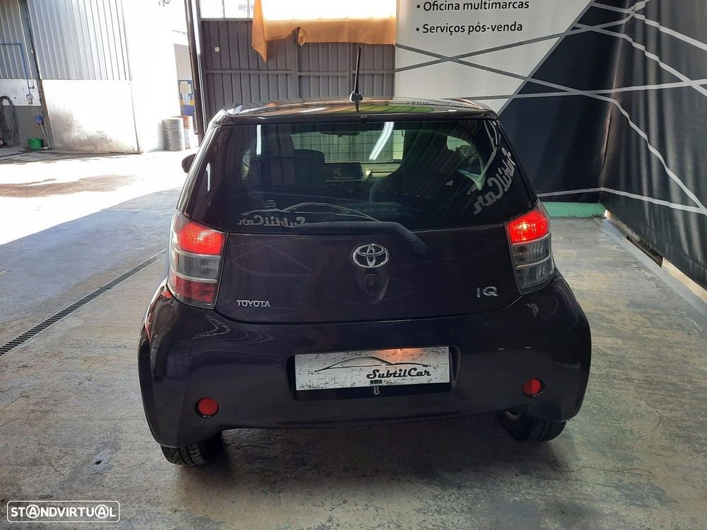 Toyota iQ 1.0 VVT-i Essential+AC - 16