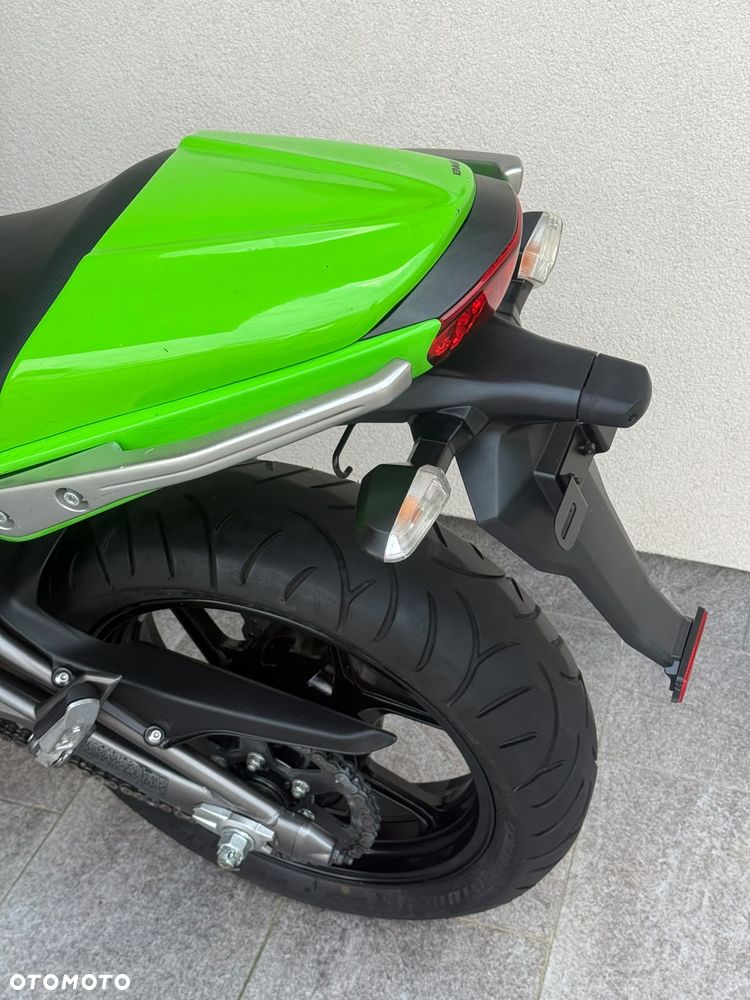 Kawasaki ER - 20