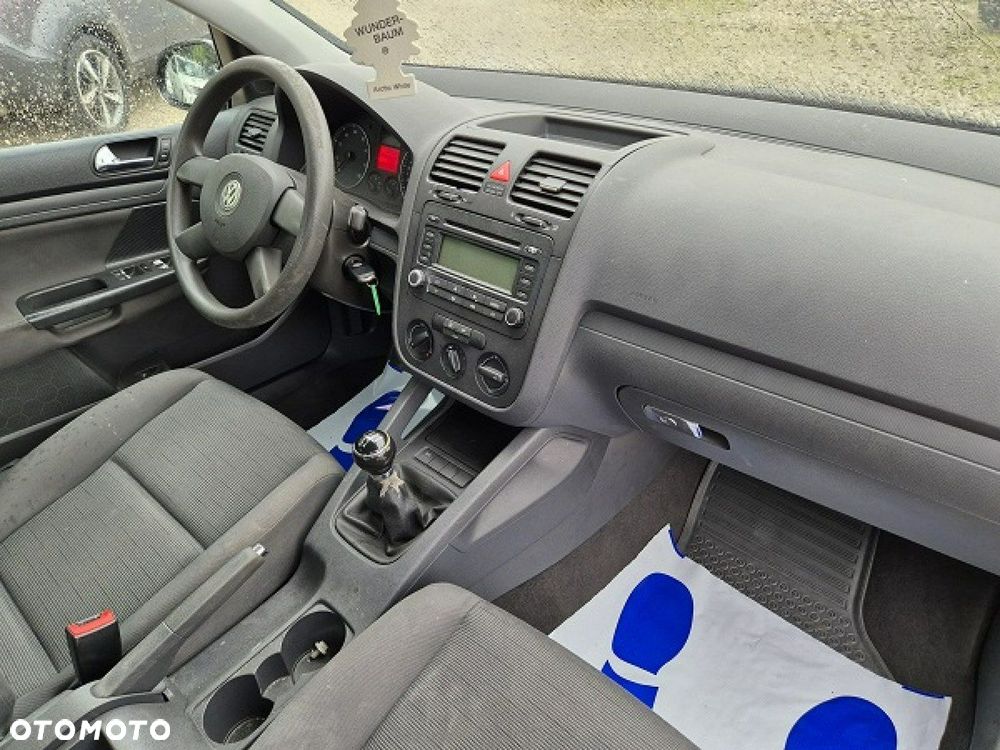 Volkswagen Golf - 10
