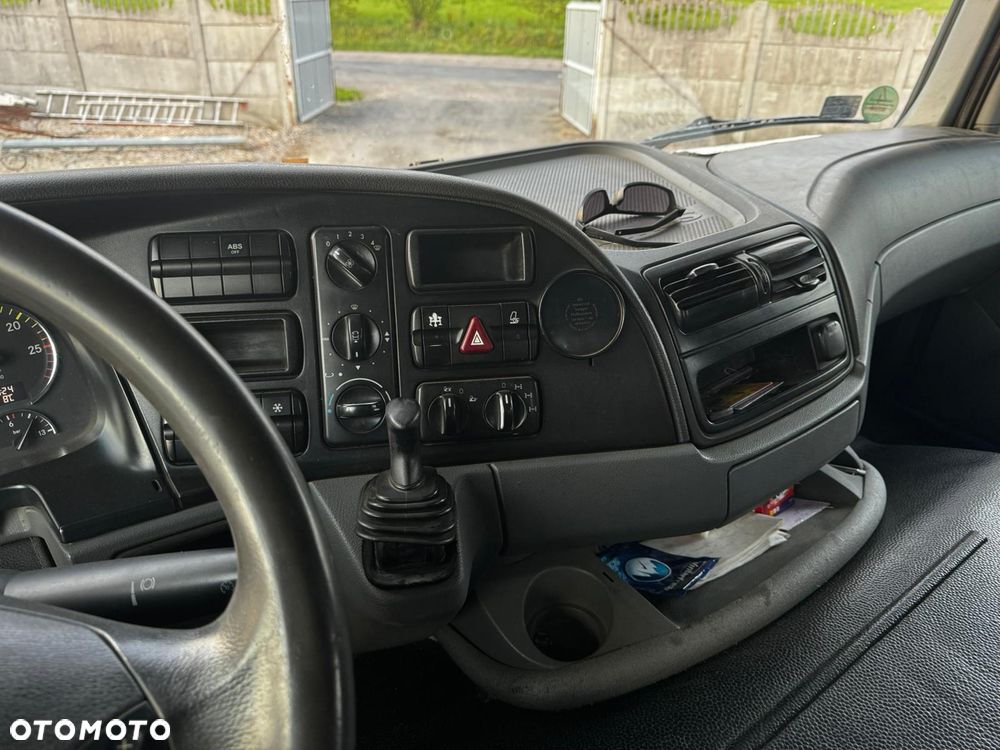 Mercedes-Benz Actros - 11