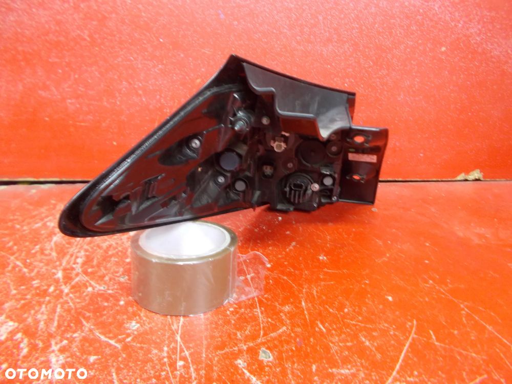 TOYOTA YARIS CROSS 81550-0DE20 LAMPA PRAWA TYŁ TYLNA - 3