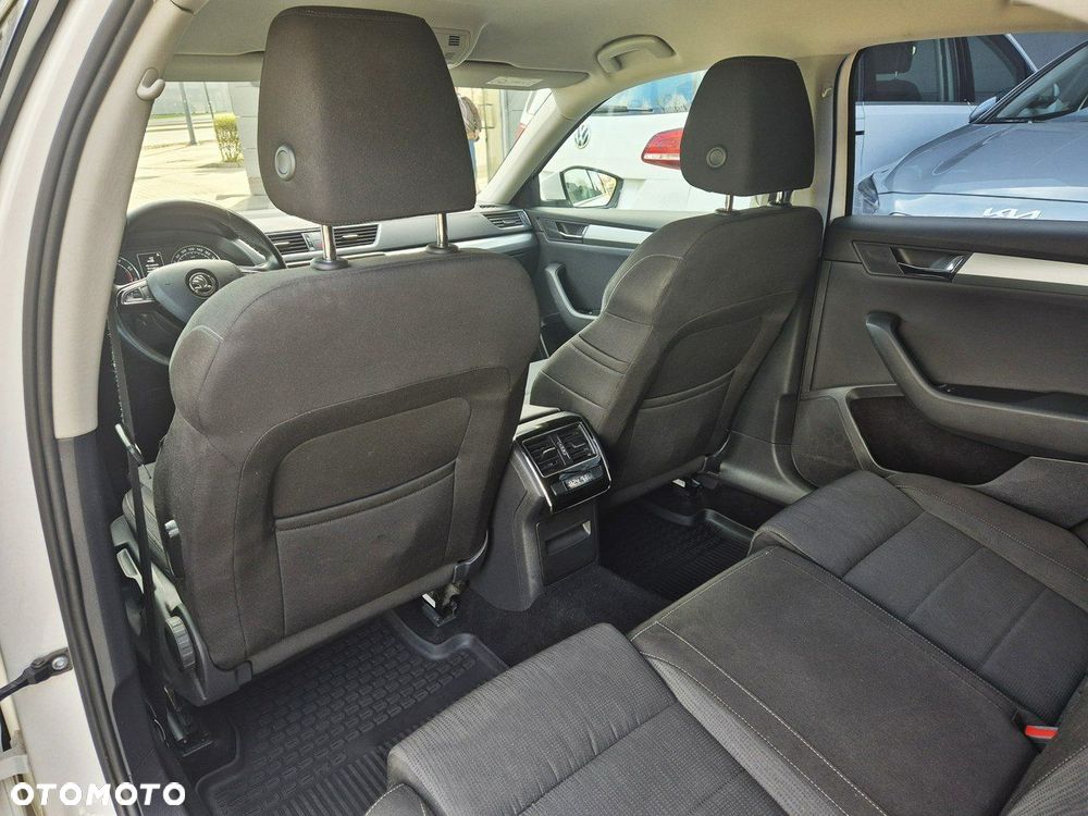 Skoda Superb 1.4 TSI ACT Ambition DSG - 13