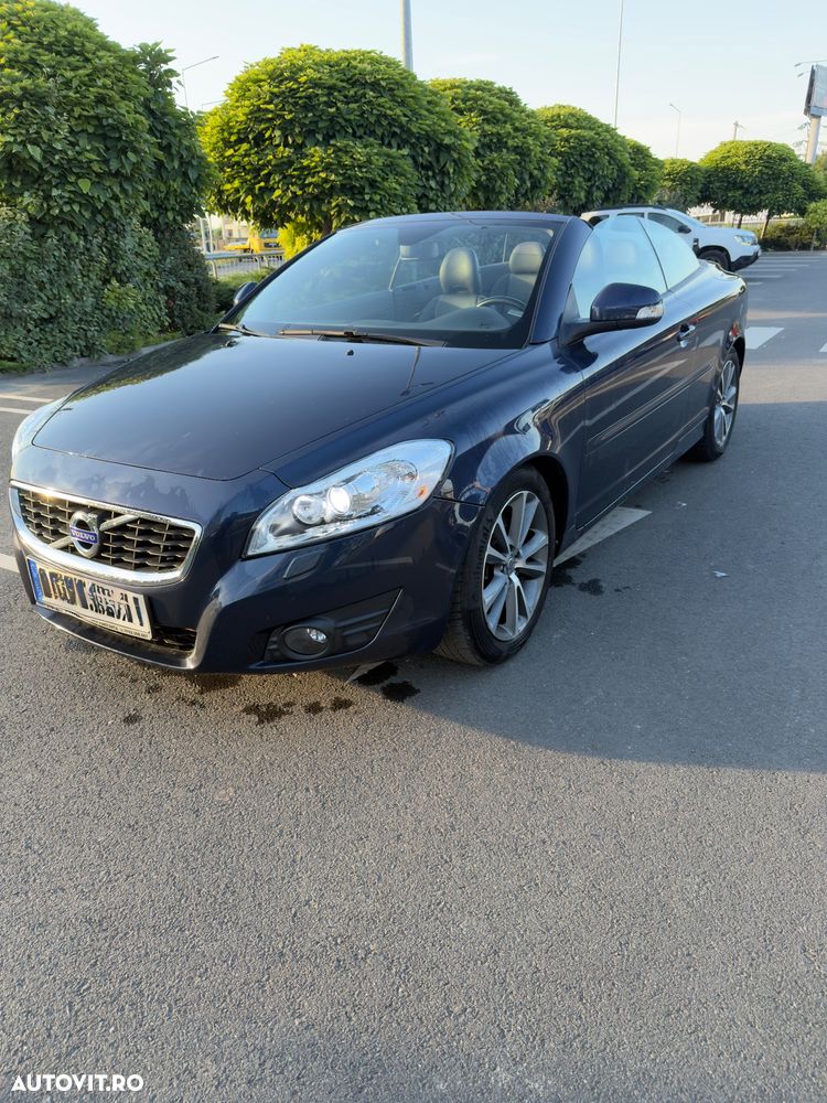 Volvo C70 D3 Momentum - 4