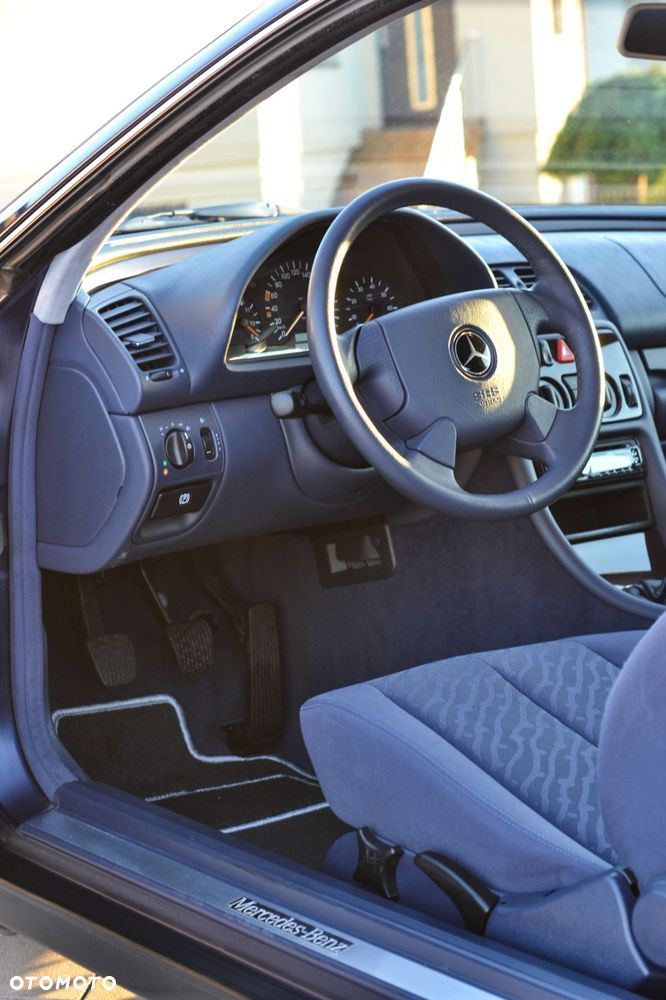 Mercedes-Benz CLK - 25