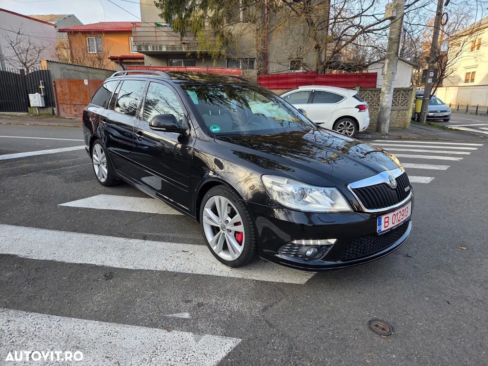 Skoda Octavia Combi 2.0 TDI DPF RS - 2