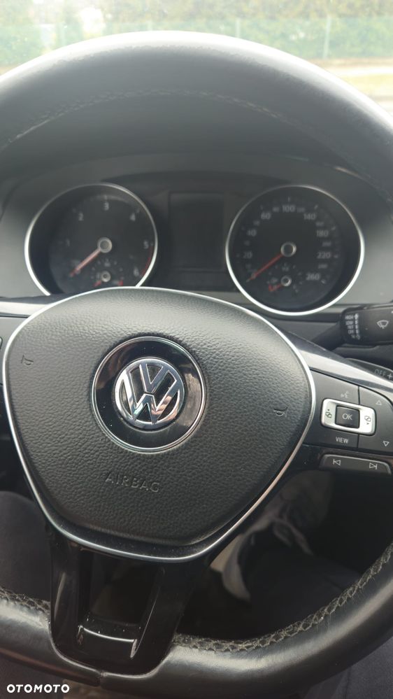 Volkswagen Passat - 9