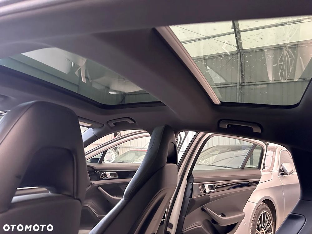 Porsche Panamera ver-4-e--hybrid-sport-turismo - 11