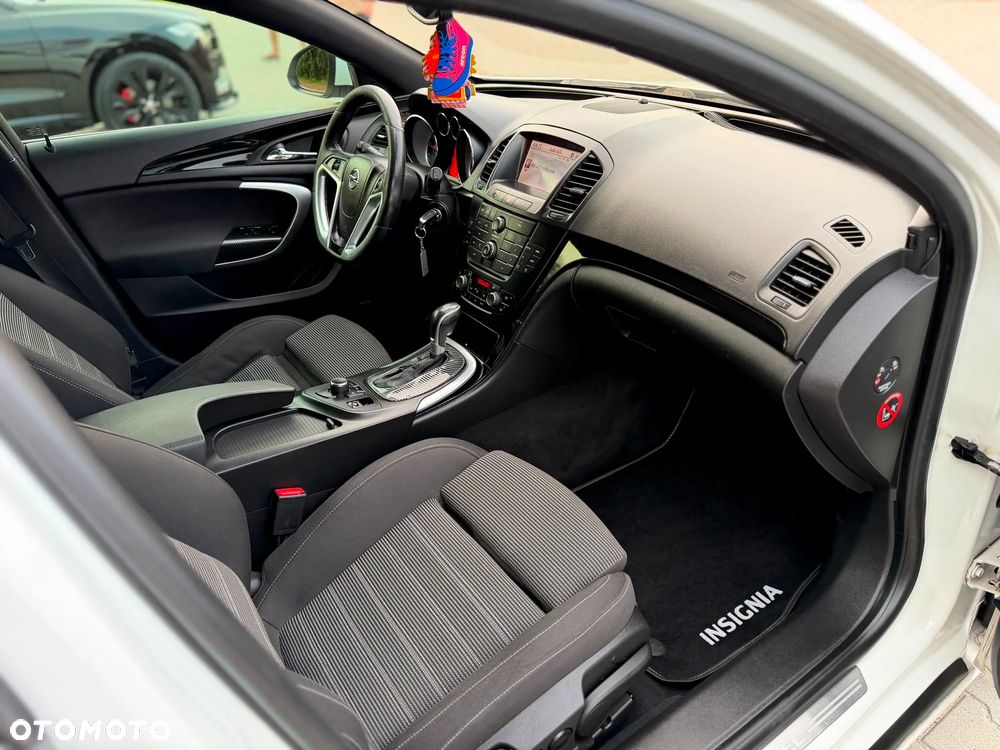Opel Insignia - 21
