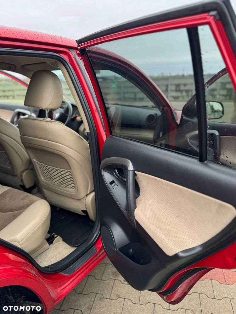 Toyota RAV4 - 7