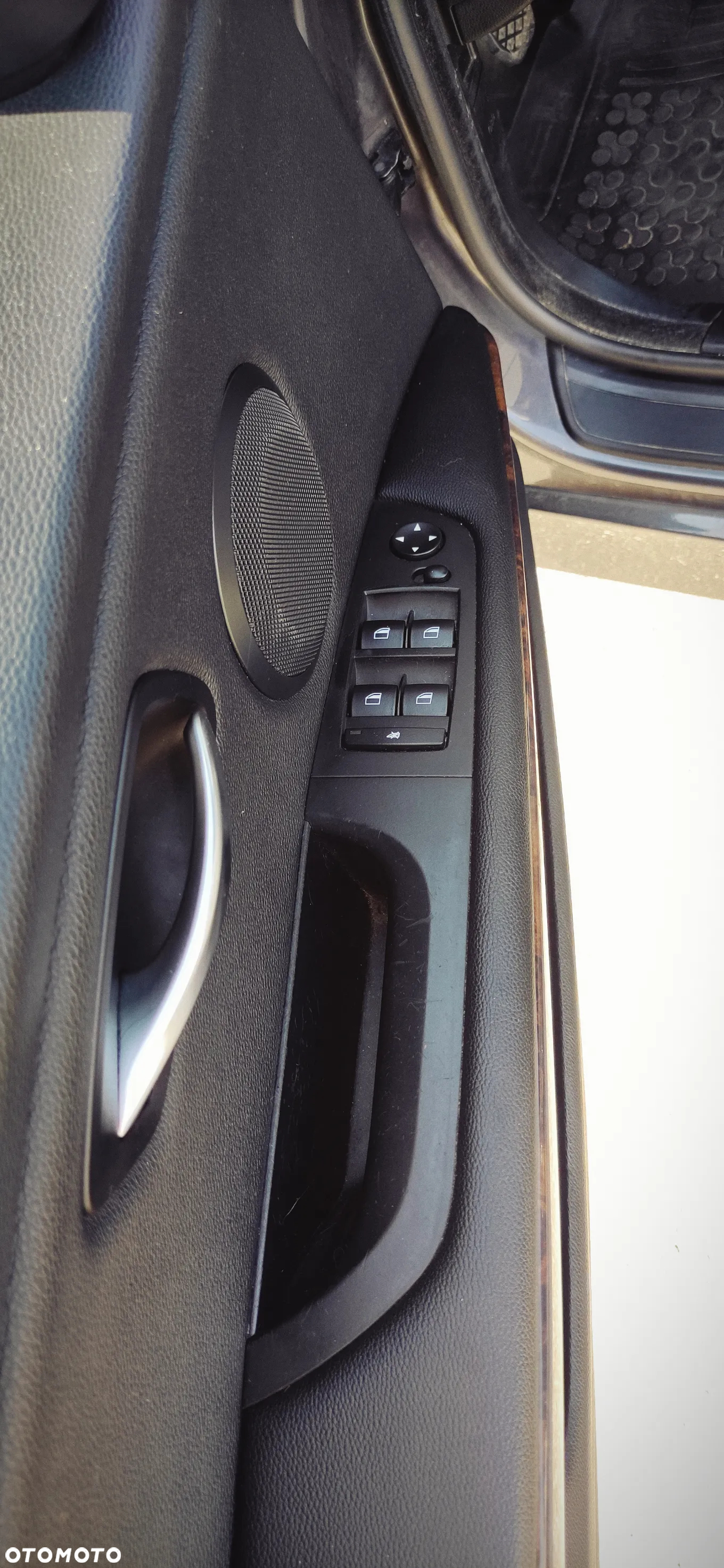 BMW Seria 3 320i - 5