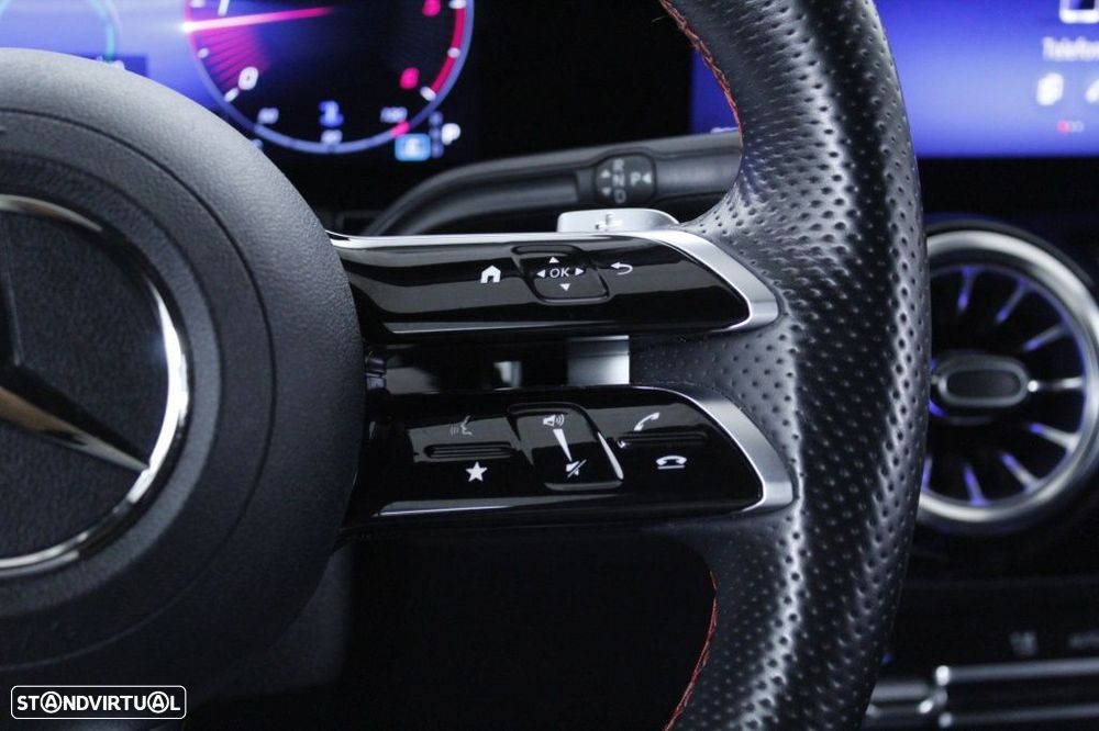 Mercedes-Benz GLA 180 d AMG Line - 25
