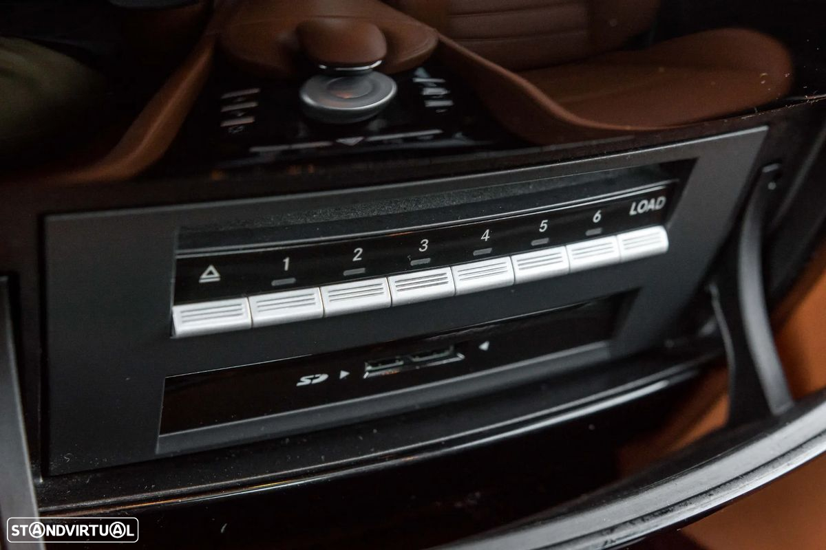 Mercedes-Benz CL 63 AMG Standard - 24