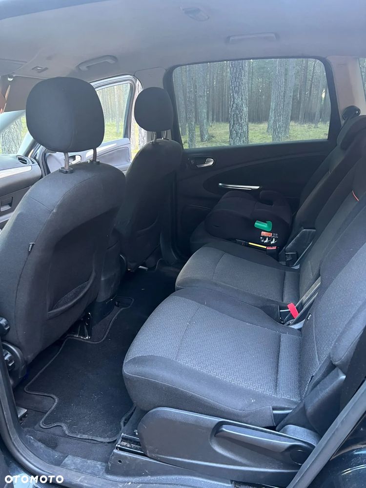 Ford S-Max - 10