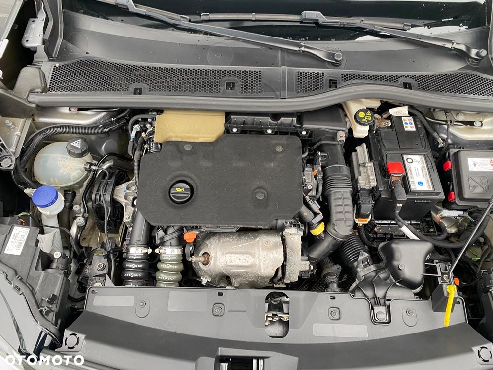 Peugeot 2008 BlueHDi 110 Allure - 19