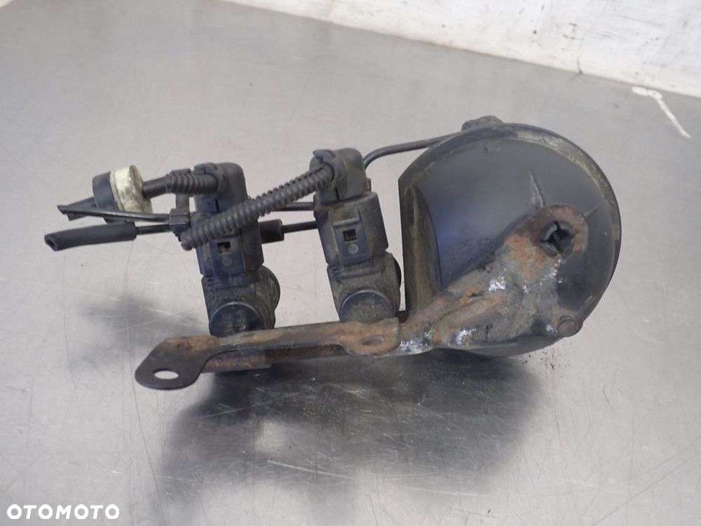 ZBIORNICZEK PODCIŚNIENIA ZAWORKI VOLKSWAGEN SHARAN I LIFT 2.8 VR6 022133259A   1J0906283B - 2