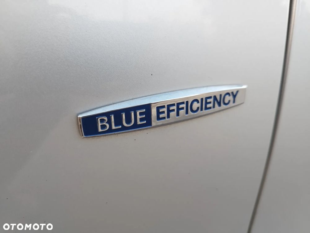 Mercedes-Benz Klasa C 200 CGI Automatik BlueEFFICIENCY Avantgarde - 32